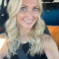 Linda Hix's Instagram, Twitter & Facebook