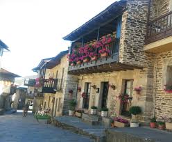 Puebla De Sanabria Zamora Spain Viajar Por Espana Espana Viajes