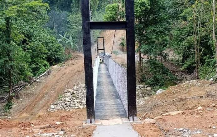 MOP avanza con construcción de zarzos peatonales en la comarca Ngäbe-Buglé