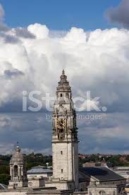 Mae neuadd y ddinas wedi'i leoli yng nghanol y ddinas. Rathaus Von Cardiff In Wales Uk Stockfotos Freeimages Com