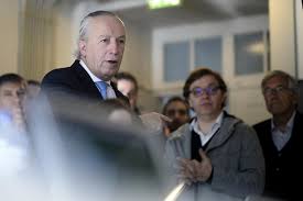 Iniciativa liberal resume programa eleitoral com 25 propostas. Iniciativa Liberal Insinua Que Santana Lopes Copiou As Suas Ideias E Programa Portugal Sabado