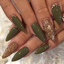Pin By Charmaine On Nails Woow Golden Nails Cute Acrylic Nails Green Nails