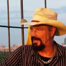 WILD VIDEO: Baltimore police are looking for whoever used a stolen a truck  to bust open an ATM in Shelbyville and steal thousands of dollars. It's the  second time an ATM was