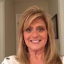 Lisa Cheeseboro's Instagram, Twitter & Facebook