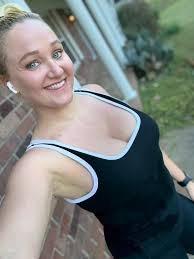 Hi Ladies, I'm new to the group. I'm 51, Libra, living in Lawrenceville,  originally from New Orleans. I'm divorced and have one teen age daughter. I  work evenings, but hoping to connect