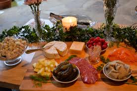 Arrival arrive on time or maximum 15 minutes later than the time advertised for the dinner party. A Swedish Midsummer Party