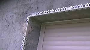Mesurer 2,5m, va être particulièrement difficile. Comment Poser Des Baguettes D Angle Sur Facade Avant Enduit Youtube