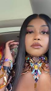 Brandi Troup's Instagram, Twitter & Facebook