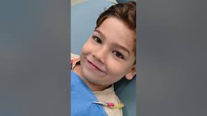 Adevărat sau Fals. Folosim ață dentară doar la dinții permanenți? 🤔