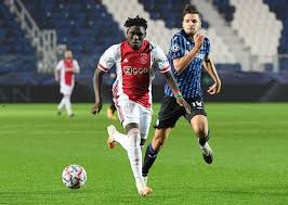 1 noussair mazraoui (dr) ajax 7.9. Zapata Double Allows Atalanta To Fight Back And Share Points