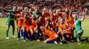 Bondscoach erwin van de looi (oud speler van vitesse; Will The Dutch Girls Win The European Championship Soccer Steemit
