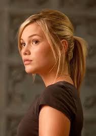 Kathryn Schaub's Instagram, Twitter & Facebook