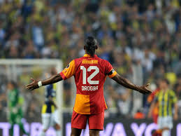 Tons of awesome galatasaray wallpapers to download for free. Galatasaray Didier Drogba And The Fans Wallpapers And Images Wallpapers Pictures Photos