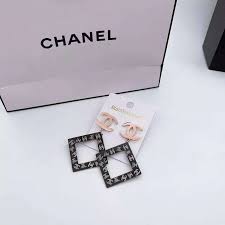 ピアス シャネル 大層 スクエア型 chanel イヤリング ブラック 大型 耳アクセ お洒落 気品があり 送料無料 シャネル ピアス シャネル アクセサリー