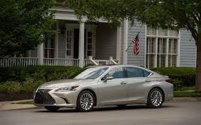 Price details, trims, and specs overview.2019 toyota avalon changes: Comparison Toyota Avalon Limited Hybrid 2018 Vs Lexus Es 300h 2019 Suv Drive