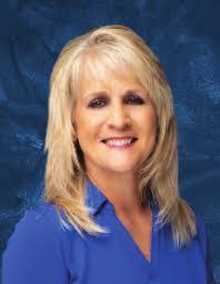 Rosemary Arruda's Instagram, Twitter & Facebook