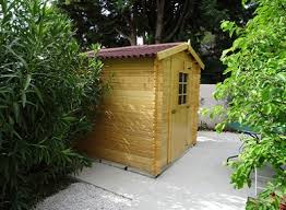 Voici notre avis sur chacun de ces matériaux avec une sélection d'abris de jardin de 5 m² ainsi que. Realisation D Un Abri De Jardin De Moins De 5 M Sans Autorisation Mairie Blog Conseil Abri Jardin Garage Carport Bons Plans