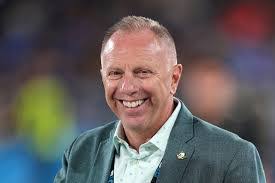 Chris Pietsch's Instagram, Twitter & Facebook