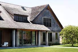 Modern Shingle Style Architecture Wainscott Ny Shingle Style Architecture House Styles Architecture Designed for a family of four, this modern home draws upon the spirit of the american shingle style and contemporary dutch architecture to create a vibrant good neighbor in an established area of menlo park, california.