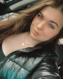 Kaitlyn Watson's Instagram, Twitter & Facebook