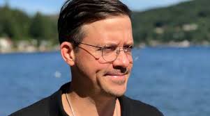 Parallel' screenwriter Jonathan Keasy's MindRiot Entertainment to open  office in Ireland