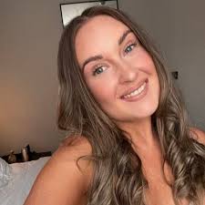 Fiona Stark (@FionaStark9)