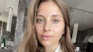 Ungeschminkt #35 die heilige hure #35 die heilige hure. Vip News Cathy Hummels Zeigt Sich Ungeschminkt Und Ohne Make Up Video Stern De