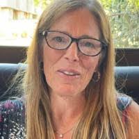 Robin Giordano's Instagram, Twitter & Facebook