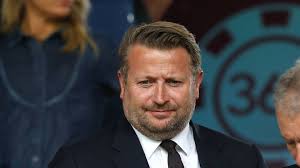 Man Utd chief Richard Arnold branded 'stupid, gormless, wet-behind-the-ears  buffoon' by Simon Jordan over chat with fans