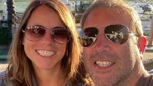 They had a teen summer romance. 26 years later, they reunited