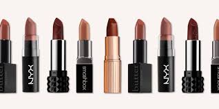 Siapa bilang tampil cantik harus dengan warna lipstik merah, pakai lipstik warna coklat juga bisa. 6 Rekomendasi Lipstik Cokelat Untuk Berbagai Warna Kulit Portal Wanita Muda