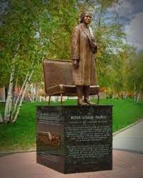 the city s community relations commission established the rosa parks sculpture committee in january 2008 the rosa parks black history lesson rosa parks statue