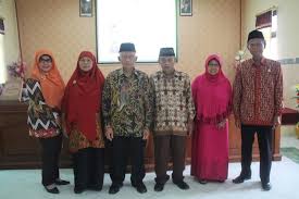 Semoga anda menikmati keadaan setelah ini. Perpisahan Hakim Pa Purwodadi Yang Dimutasi Dan Pemberian Penghargaan Kepada Teladan Dyk