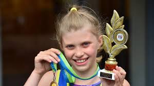 This is the brave schoolgirl, 9, who was the fastest girl to finish Junior  Potters 'Arf