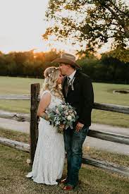 Barn Wedding Country Wedding Pictures Country Wedding Attire Country Wedding Dresses