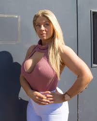 Mia Sand Fans ❤💛💙 on X: Sexy 😍😍 t.cov0wE20AOyc  X