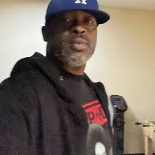 和任何人? 👀🍔