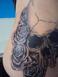 Skull And Roses Tattoo By Ameliaeerie On Deviantart Skull Rose Tattoos Feminine Skull Tattoos Rose Tattoos