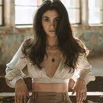 Sitare akbas was born in 6 october 1988 in istanbul. Sitare Akbas Sitareakbas Instagram Photos And Videos