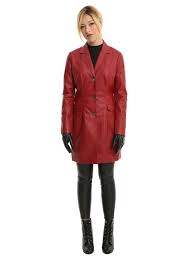 Pin By Orlando Fernandez Russo On Carpeta Para Distribucion 07 Red Trench Coat Coat Red Leather Jacket