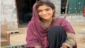 Pakistani food is rich, packed full of spice, generous with ghee, and unbelievably tasty. Another Video Of Pakistani Girl Cutting Veggies Goes Viral Netizens Mesmerised By Her Beauty And Simplicity