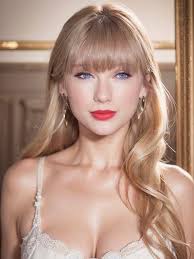 Taylor Swift 🥰😘 TaylorSwift🥰 #fypシ #actors #singer #foryoupage #viral  #songwriter #taylorswiftfans #taylorswift2025