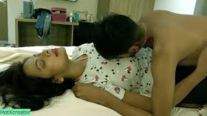 18yrs boyfriend fucks Senior Girlfriend! Real Homemade Sex - XNXX.COM