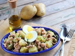 Insalata di patate e tonnol'insalata di patate con tonno è un piatto estivo fresco e gustoso, molto semplice da preparare. Insalata Di Patate E Tonno Ricettedalmondo It