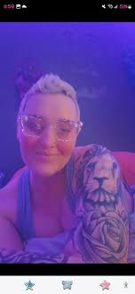 Man from Ohio Seeking New Male Friends for Birthday