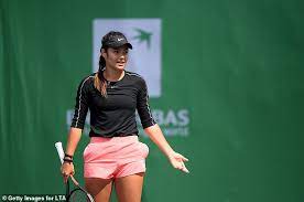 Full profile on tennis career of emma, with all matches and records. Gb Rank And File Strive To Fill Void Left By Wimbledon As British Tour Gets Underway At Roehampton Daily Mail Online