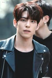 Tren model rambut pria ala cowok korea 2015 via centrocoreografico.blogspot.com. Mengapa Laki Laki Di Korea Selatan Banyak Yang Berambut Poni Sementara Laki Laki Di Indonesia Tidak Quora