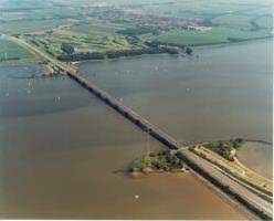 The bayonne bridge, goethals bridge, outerbridge crossing, the george washington bridge's lower level and palisades interstate parkway toll lanes, and the holland tunnel are cashless and no longer accept cash toll payments. Haringvlietbrug Hoeksche Waard