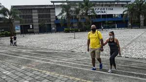 A las 10 de la noche dan el toque de queda y está prohibido salir a la calle mientras se mantenga la situación de excepcionalidad. Nuevo Pico Y Cedula En Barranquilla Quien Puede Circular Toque De Queda Y Ley Seca As Colombia