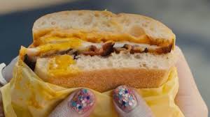Harley Quinn Birds Of Prey Egg Sandwich Gif Pin On Geekery Fandom